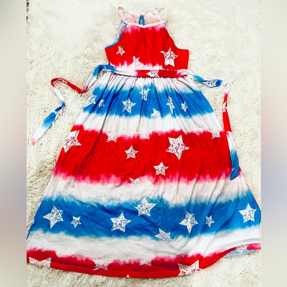Start print all over the dress